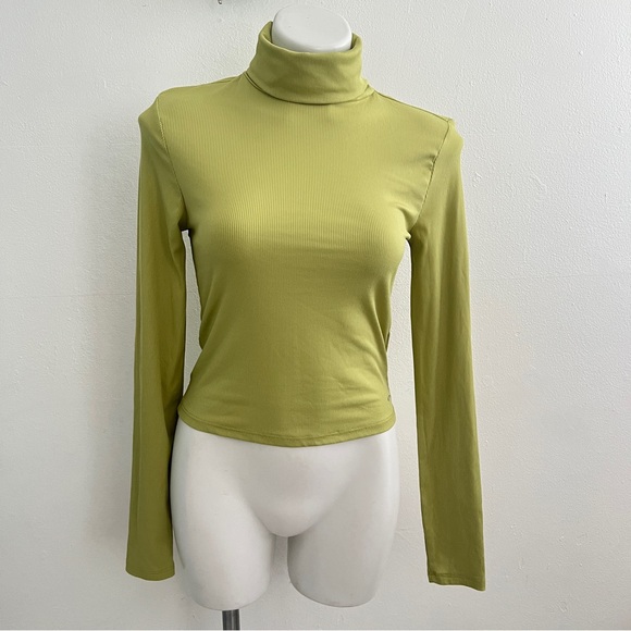 Guess Green Long Sleeve Turtleneck Top - Picture 1 of 7